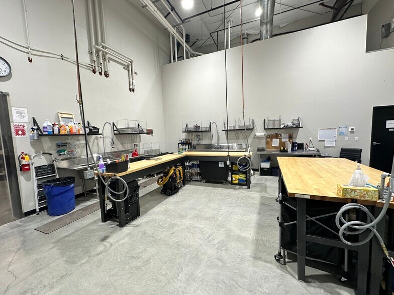 More Photos Of 1450 S 32nd St W, Billings Warehouse For Sale