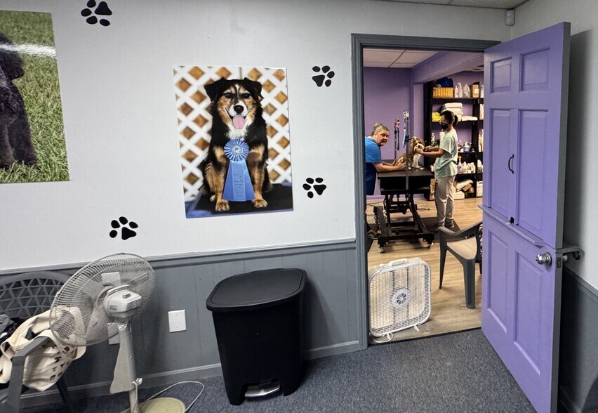 More Photos Of 8151 North Point Blvd, Winston-Salem Light Manufacturing For Sale