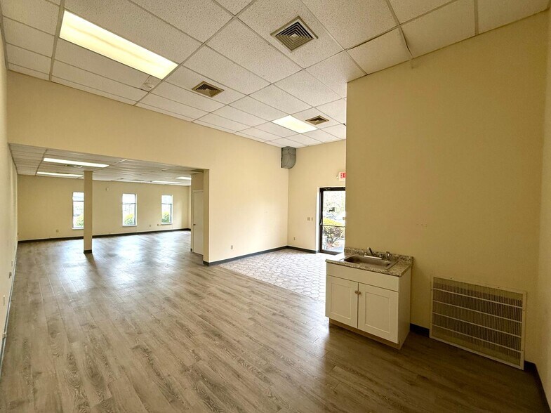 More Photos Of 456 US Highway 22 W, Readington Medical For Lease