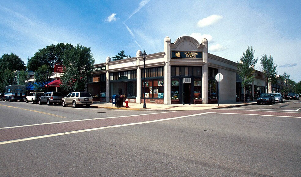 Primary Photo Of 579 Washington St, Wellesley Storefront For Lease