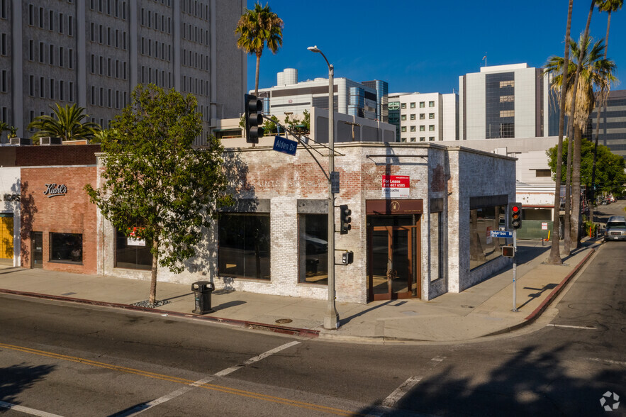 Primary Photo Of 100-108 N Robertson Blvd, Los Angeles Storefront For Lease