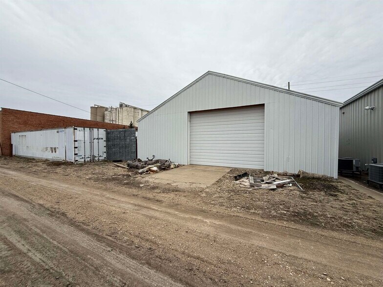 More Photos Of 212 N 3rd St, Salina Warehouse For Sale