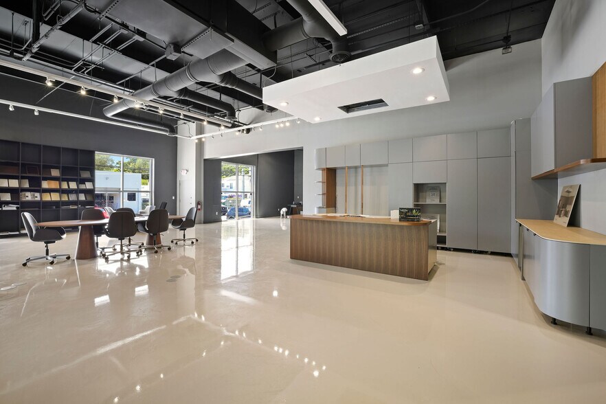 More Photos Of 275 NE 59th St, Miami Flex For Lease