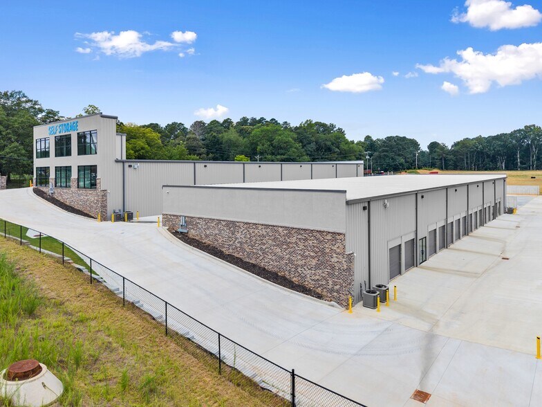 More Photos Of 4152 Browns Bridge Rd, Gainesville Self Storage For Sale