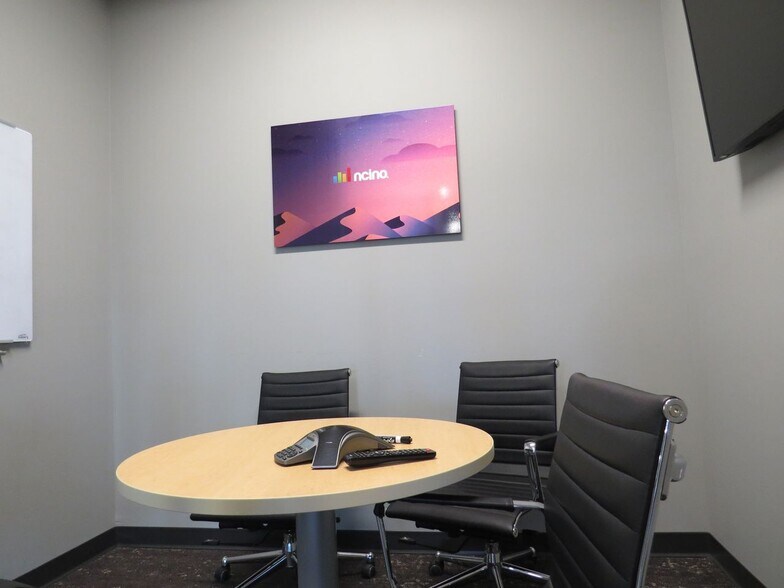 More Photos Of 6740 Rock Spring Rd, Wilmington Office For Sale