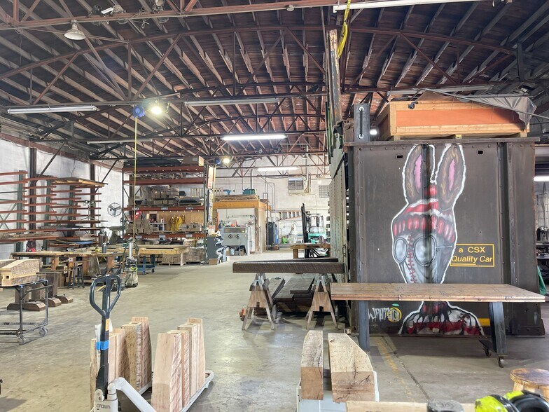 More Photos Of 231 Willow St, Nashville Flex For Lease