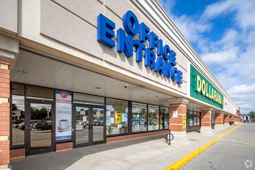 More Photos Of 270-320 Harwood Ave S, Ajax Unknown For Lease