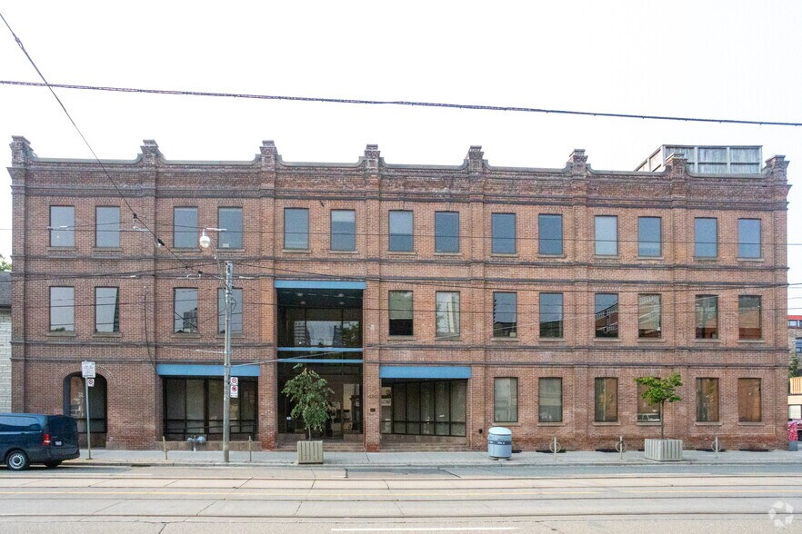 More Photos Of 489 Queen St E, Toronto Office For Lease