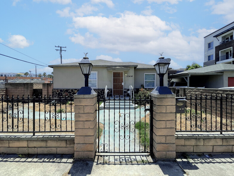 Primary Photo Of 12414 Juniette St, Los Angeles Office For Sale