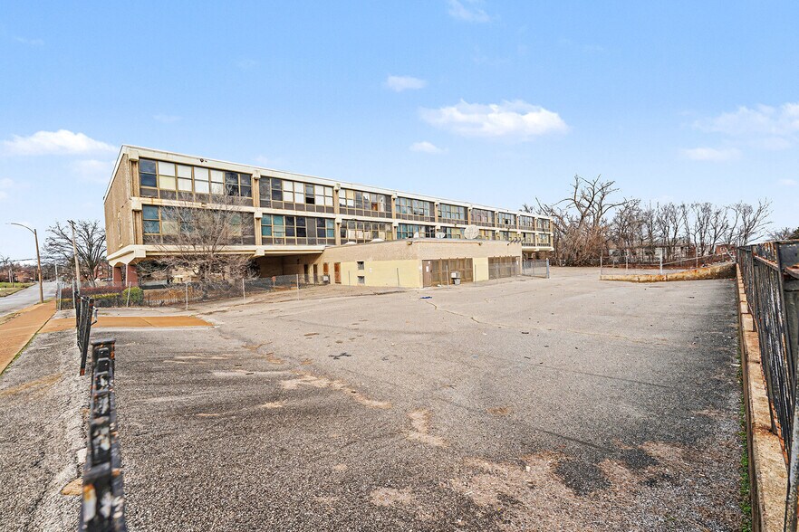 More Photos Of 5511 Wabada Ave, Saint Louis Schools For Sale