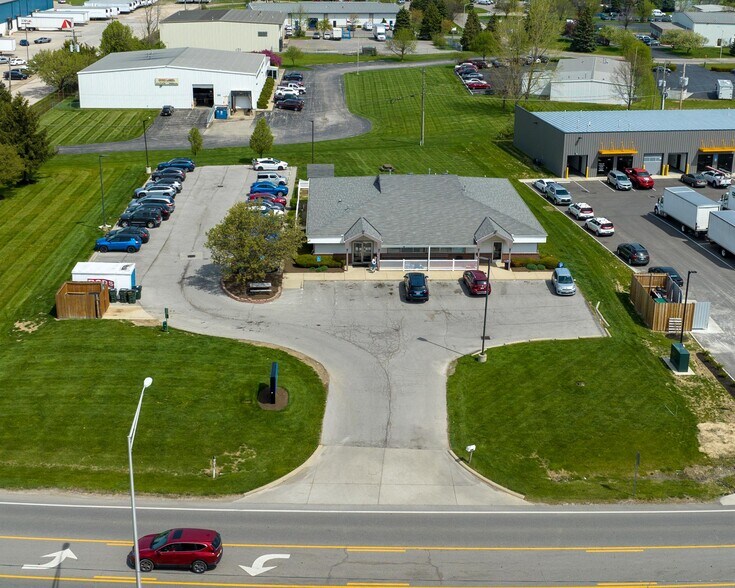 Primary Photo Of 5230 Renner Rd, Columbus Veterinarian Kennel For Sale