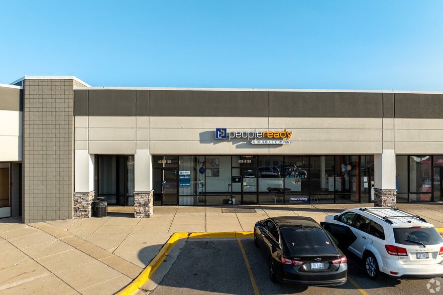 More Photos Of 438-462 E Edgewood Blvd & SEC American Rd & E Edgewood Blvd, Lansing Storefront For Lease