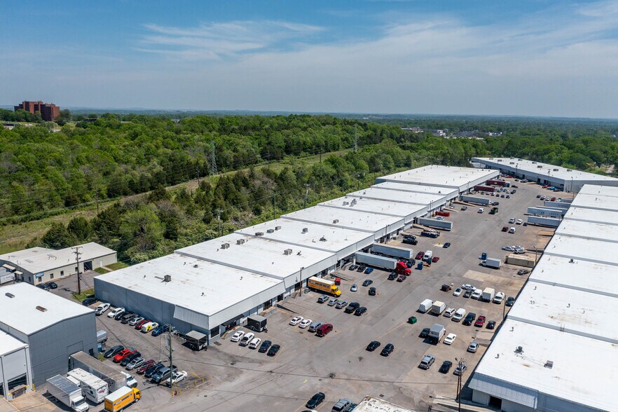 More Photos Of 3310-3422 Ambrose Ave, Nashville Unknown For Lease