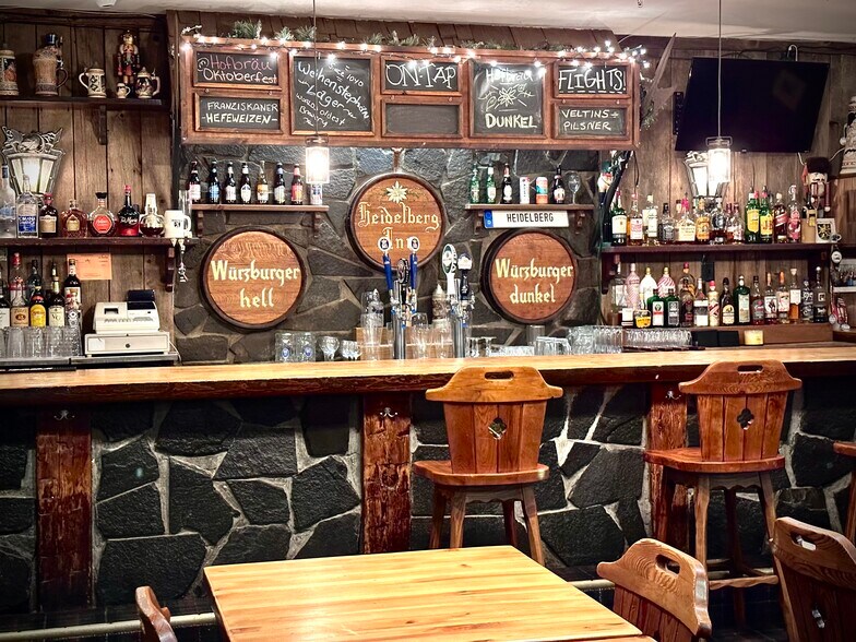 More Photos Of 352 Quaker Rd, Queensbury Restaurant For Sale