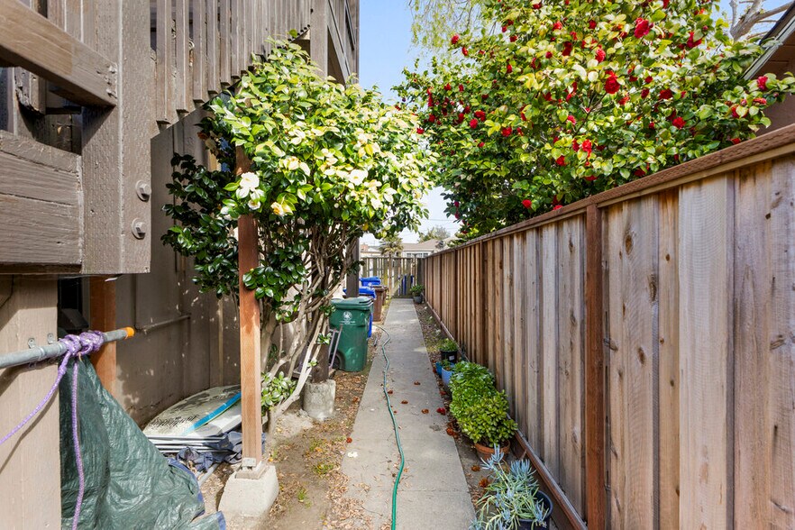 More Photos Of 2900 Barrett Ave, Richmond Multifamily For Sale