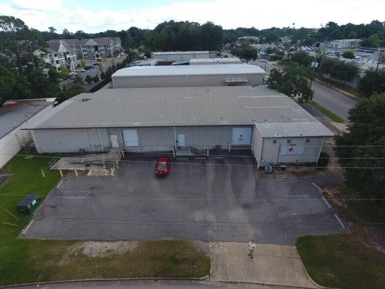 Primary Photo Of 3229 International Dr, Mobile Light Distribution For Lease
