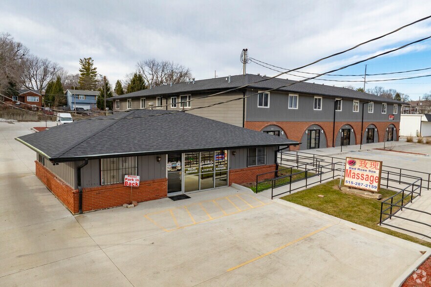 More Photos Of 4020-4044 SE 14th St, Des Moines Office For Lease