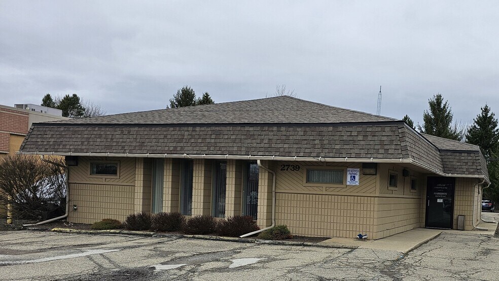 More Photos Of 2739 E Grand River Ave, Howell Medical For Sale