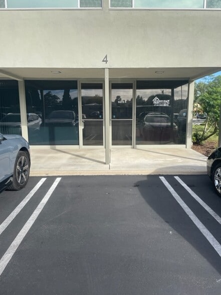 More Photos Of 1500 E Katella Ave, Orange Medical For Sale