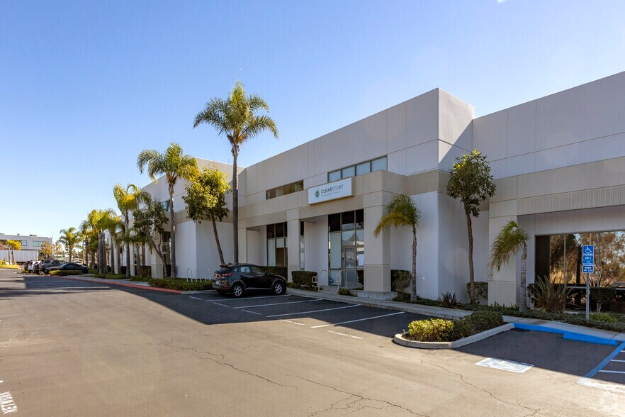 More Photos Of 8310-8324 Miramar Mall, San Diego Warehouse For Lease