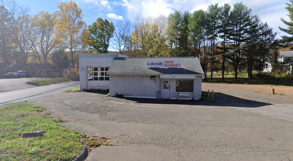 Primary Photo Of 275 Baileyville Rd, Middlefield Convenience Store For Sale