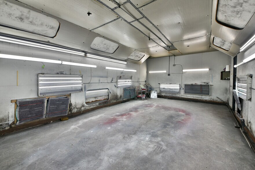 More Photos Of 601 W Fisher St, Philadelphia Warehouse For Sale