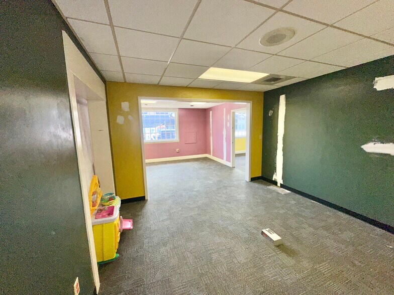 More Photos Of 223 Independence St, Perryopolis Bank For Lease