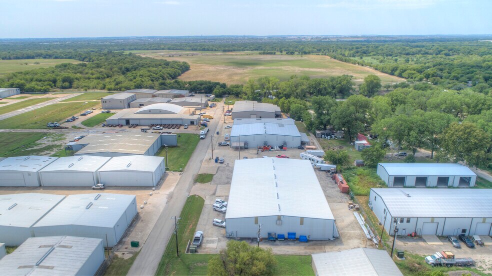 More Photos Of 11578 Airway Blvd, Roanoke Warehouse For Sale
