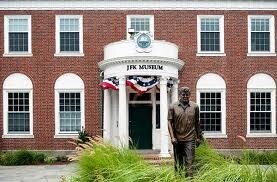 More Photos Of 390-408 Main St, Hyannis General Retail For Lease
