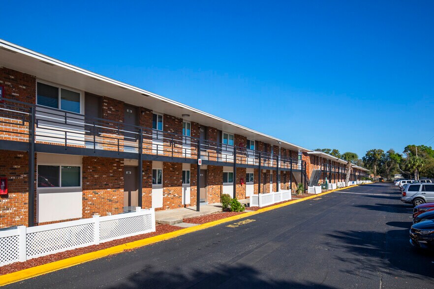 1200 W Holden Ave, Orlando, FL 32839 Apartments For Sale