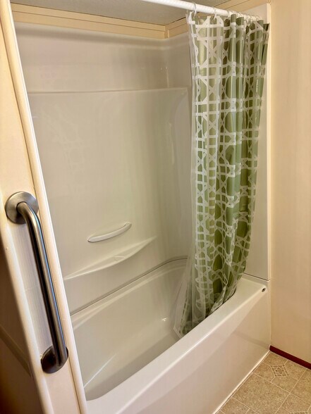 More Photos Of 521 S Emmett St, Virden Manufactured Housing Mobile Home Park For Sale