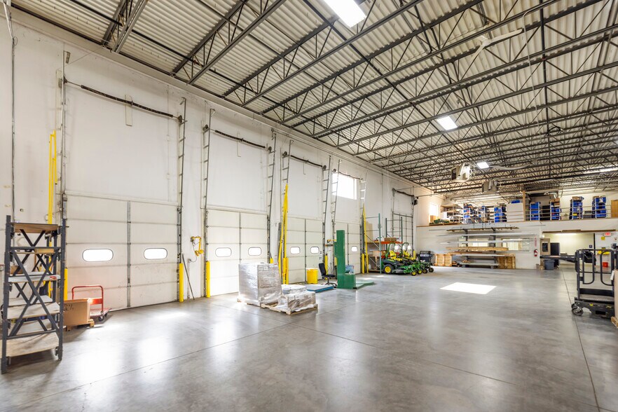 More Photos Of 610 Whitetail Blvd, River Falls Warehouse For Lease