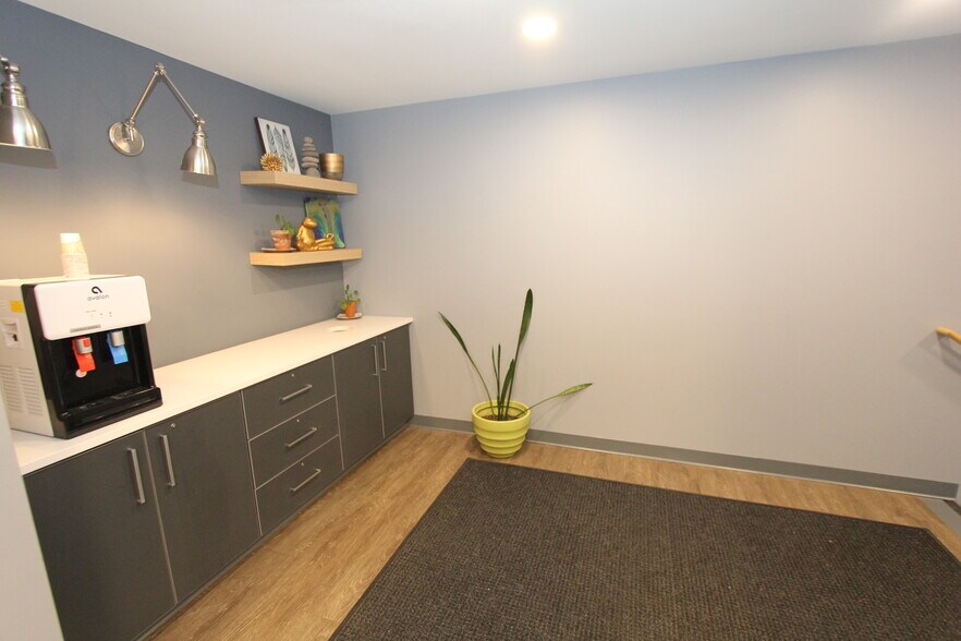 More Photos Of 1225 Atlantic Ave, Rochester Office For Lease