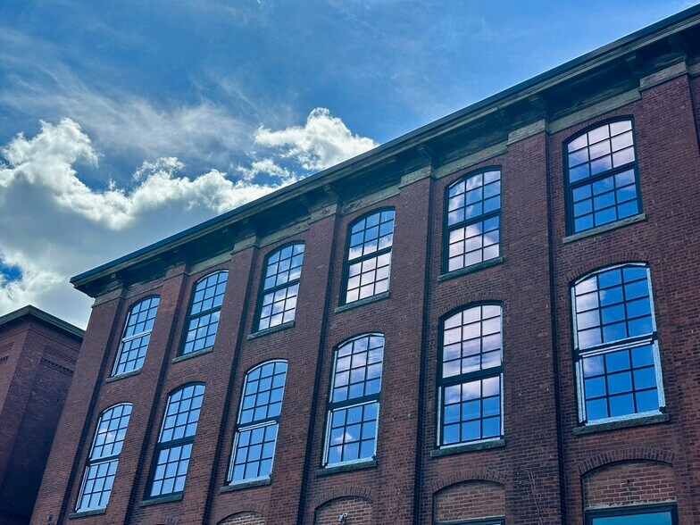 More Photos Of 118-122 Manton Ave, Providence Manufacturing For Lease