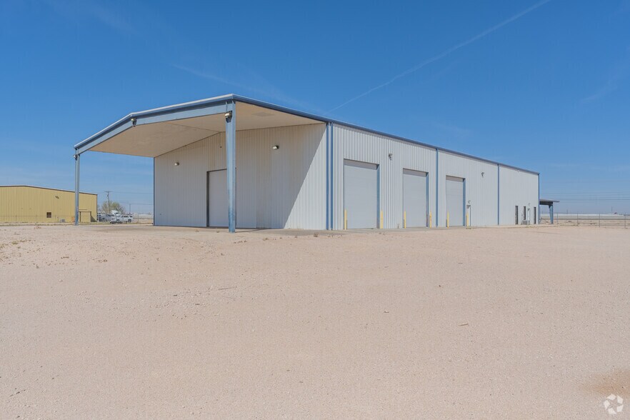 More Photos Of 8511 W Interstate 20, Midland Warehouse For Lease
