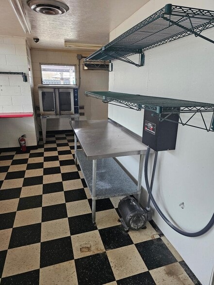 More Photos Of 178 Lakeway Dr, Russell Springs Restaurant For Sale