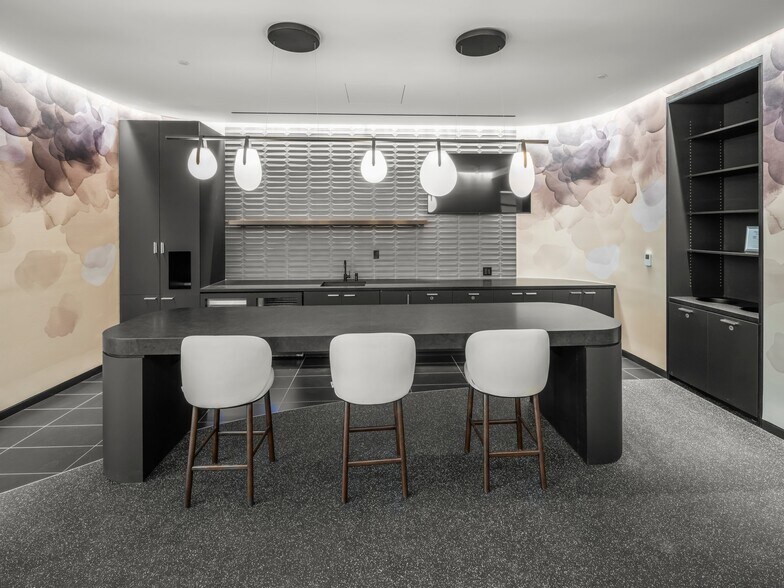 More Photos Of 2777 Crystal Dr, Arlington Unknown For Sale