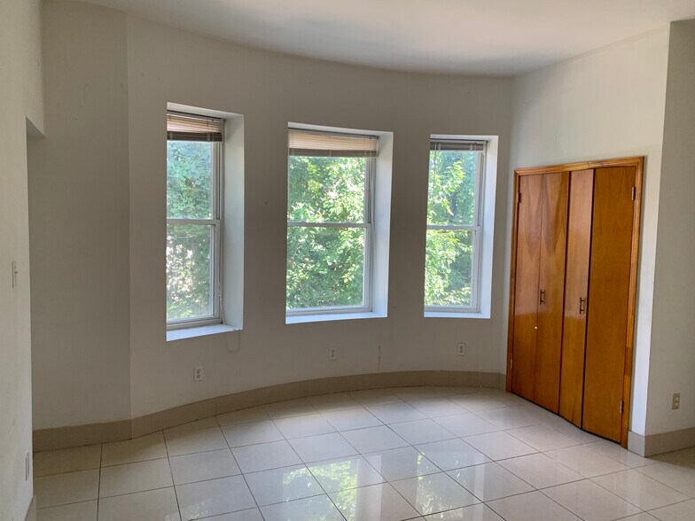 More Photos Of 125 Stratford Ave, Pittsburgh Apartments For Sale