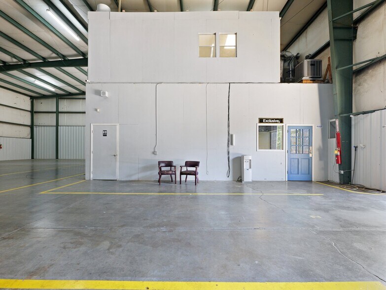 More Photos Of 1225 Royal Dr, Conyers Warehouse For Lease