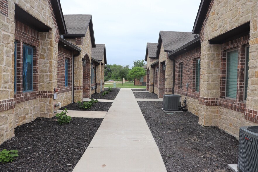 More Photos Of 11655 Independence Pky, Frisco Medical For Lease