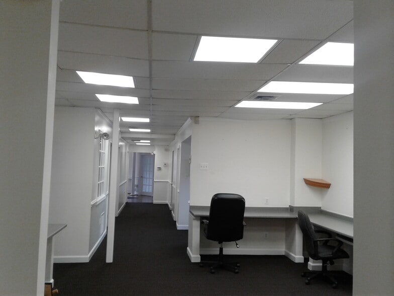 More Photos Of 9216 Center St, Manassas Medical For Sale