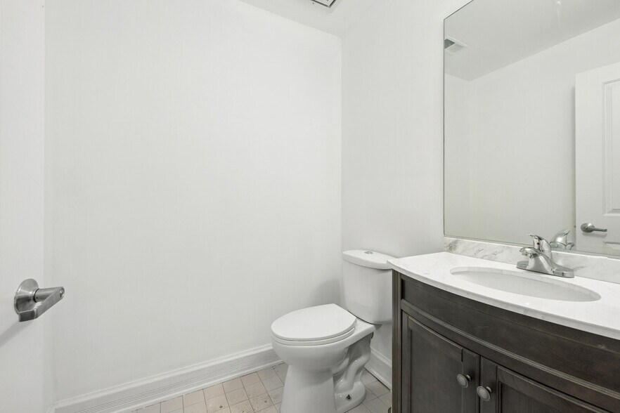 More Photos Of 4215 Kirchoff Rd, Rolling Meadows Office For Sale
