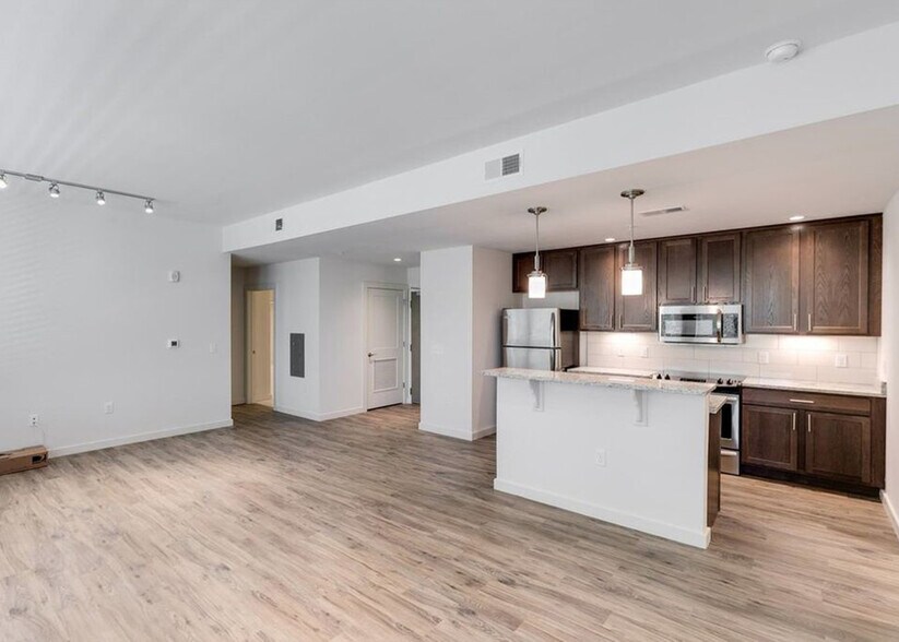 More Photos Of 3900 Monument Ave, Richmond Apartments For Sale