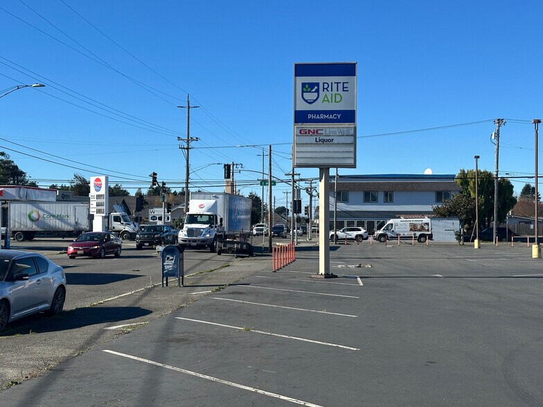 More Photos Of 411 Harris St, Eureka General Retail For Lease