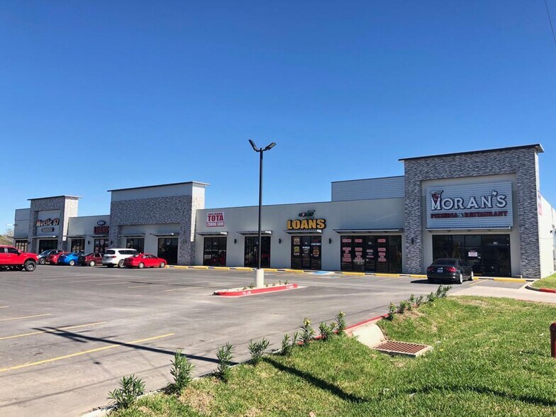 More Photos Of 510 N Salinas Blvd, Donna General Retail For Lease