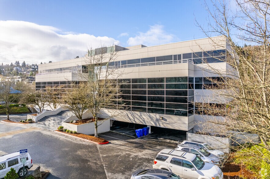 More Photos Of 6915 SW MacAdam Ave, Portland Office For Lease