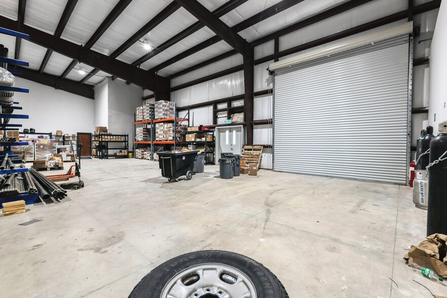 More Photos Of 5998 Imperial Loop, College Station Flex For Sale