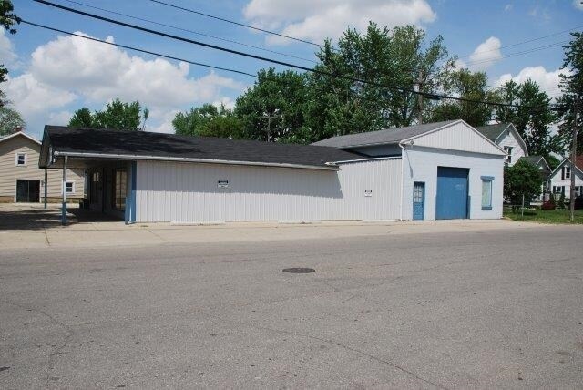 Primary Photo Of 3245 Main St, Marlette General Retail For Sale