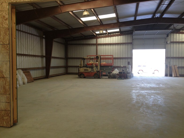 More Photos Of 5990 Spokane Ranch Rd, Helena Warehouse For Lease