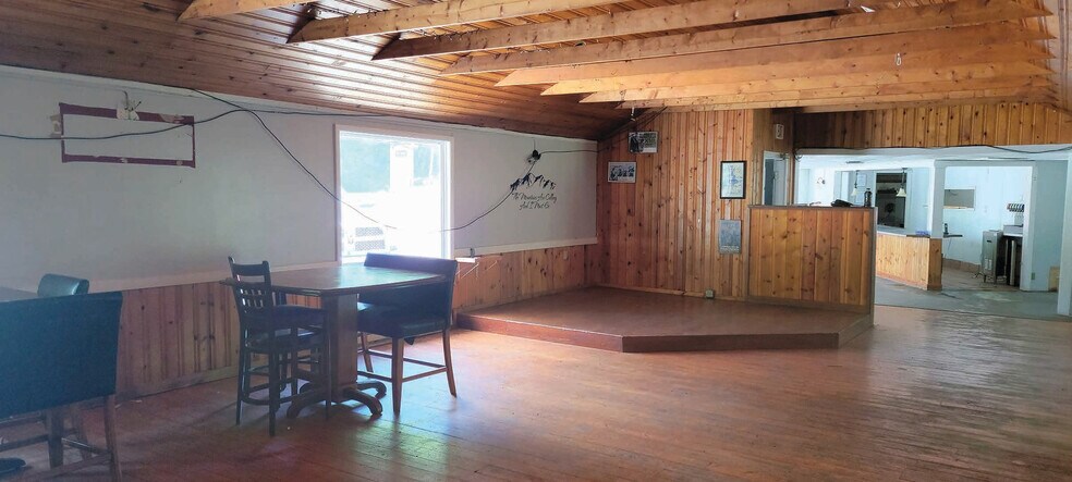 More Photos Of 693 Slaty Fork Rd, Slatyfork Restaurant For Lease